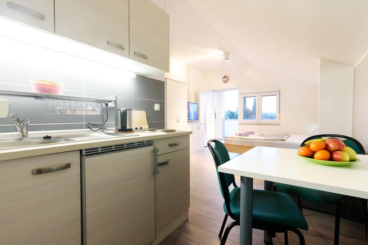 Apartmani Orhideja Gornji Karin Eksteriør billede