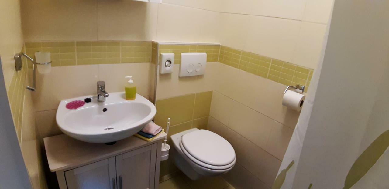 Apartmani Orhideja Gornji Karin Eksteriør billede